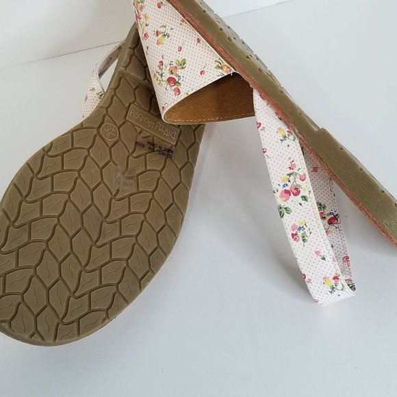 Dirty Laundry Floral Sandal - Picture 4 of 7
